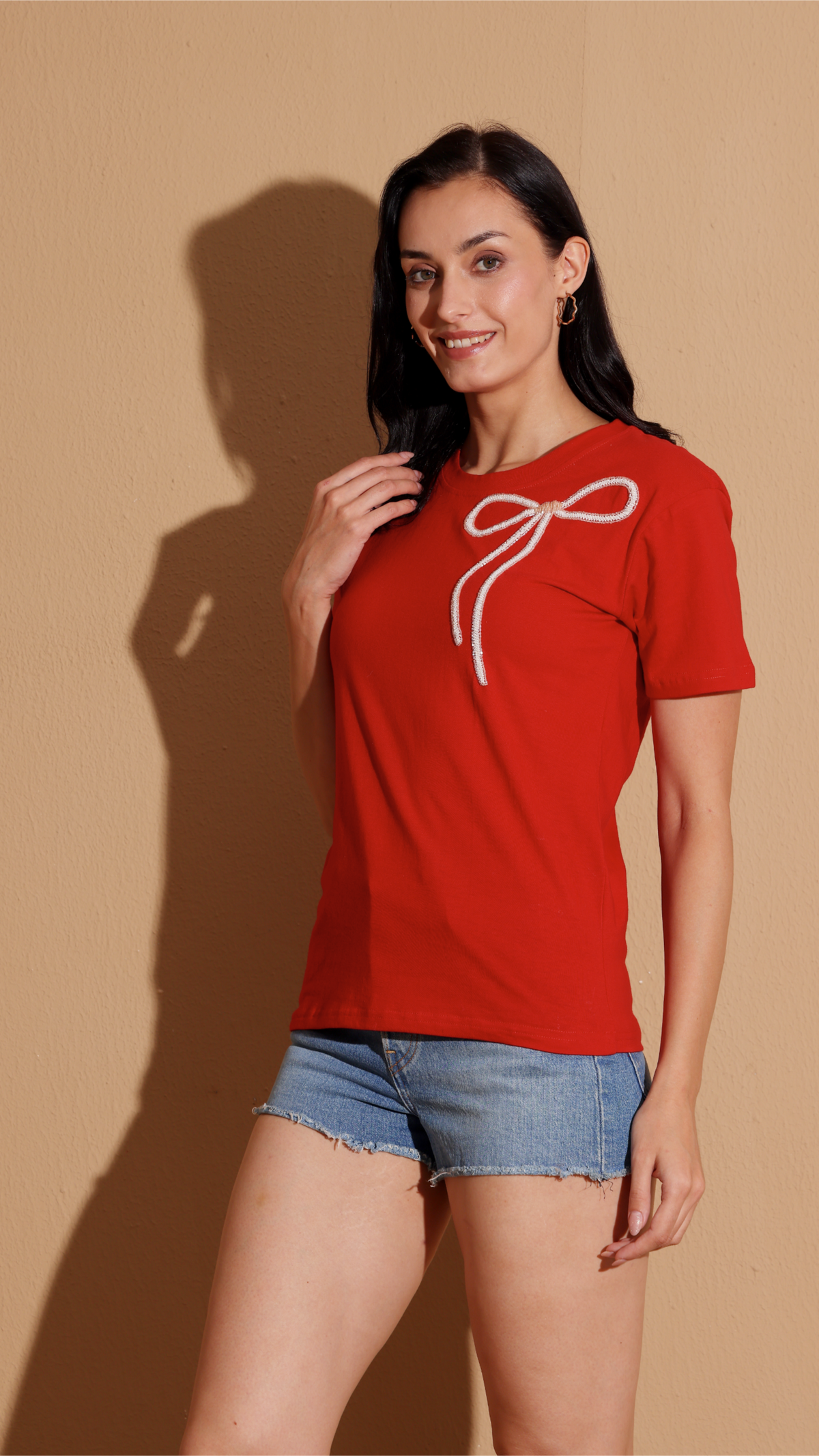 Bow Charm Tshirt In Red